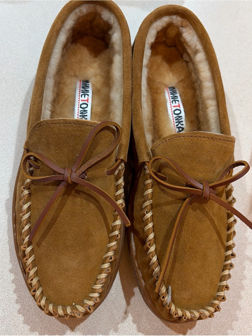 Minnetonka Men's Walnut/Tan Suede Moccasin Slippers- Size 9